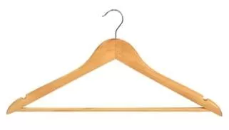 50 wooden hangers